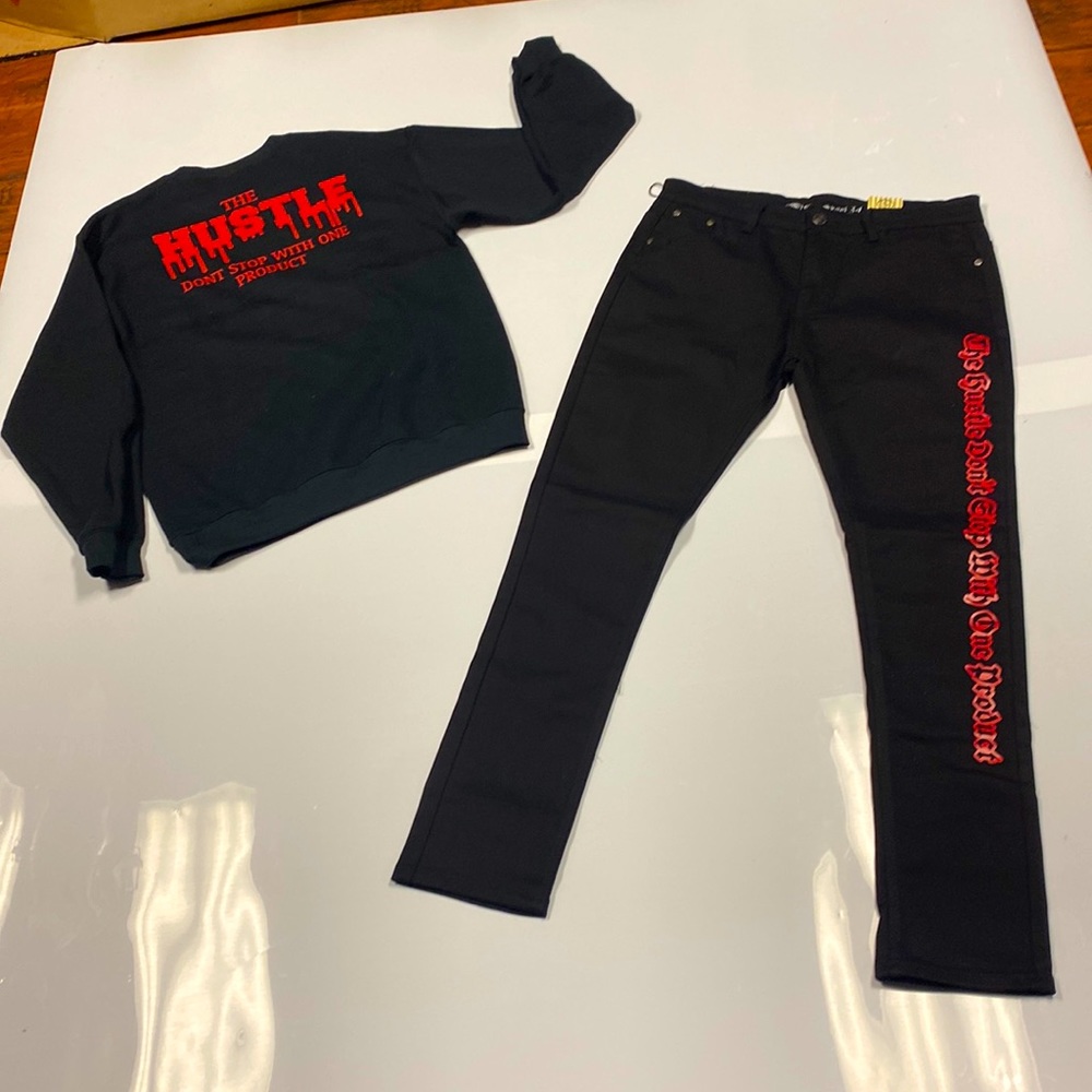 A pair of pants and a size M sweatshirt